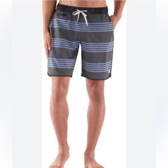 Vuori Men’s Banks Athletic Shorts 8.5” Unlined Stripe Gray - Picture 5 of 13